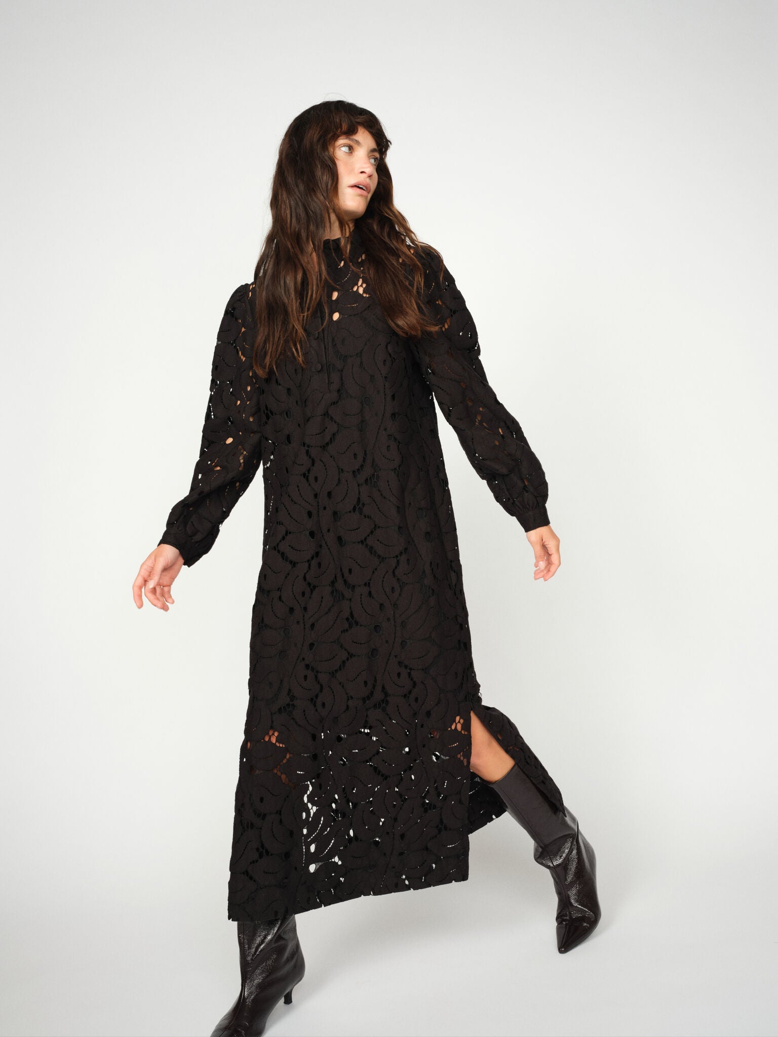 Modelshot / Black / Detail